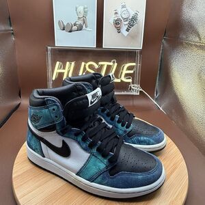 Air Jordan 1 Retro OG High Tie-Dye Women’s Size 7.5